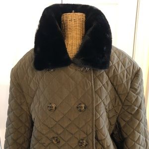 Vintage Lisa Fashion  Doable breasted quilted Coat made in Canada Toronto 🇨🇦